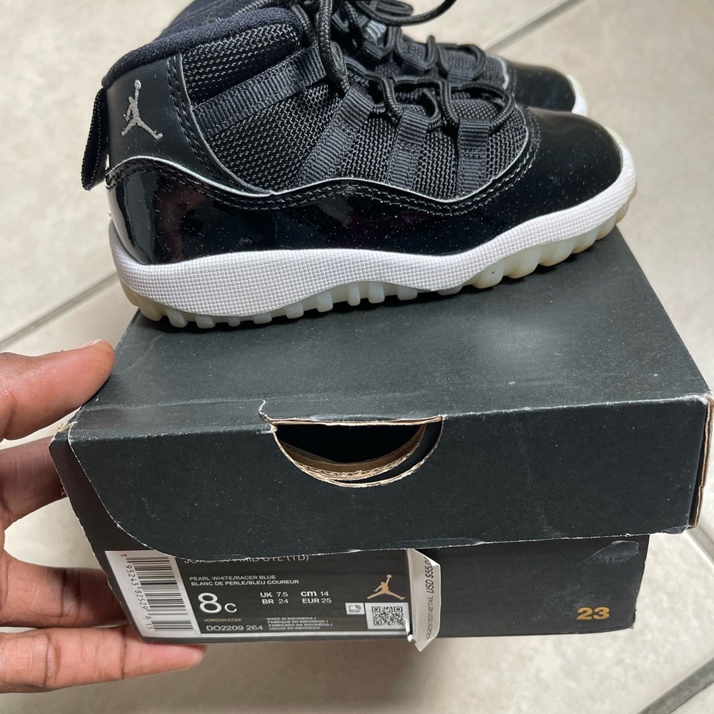 Jordan Black Sneakers Classic High-Top Design